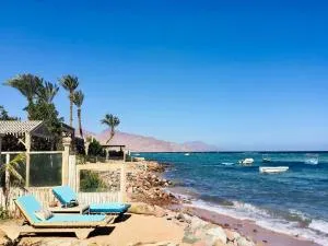 Stunning 6-Bedroom Beachfront Villa with Private Beach Access in Dahab - 圣凯瑟琳
