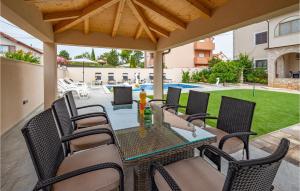 Awesome Apartment In Medulin With Wifi