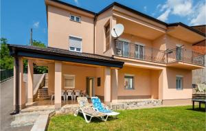 Awesome Apartment In Bresca