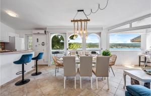 Stunning Home In Rogoznica