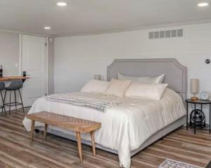 Adorable Clare Guest Suite!