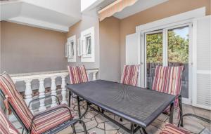 Lovely Apartment In Jadranovo With Wifi