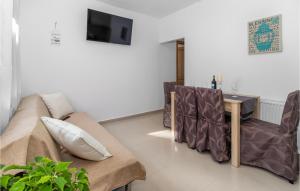 Cozy Apartment In Dramalj With Wifi
