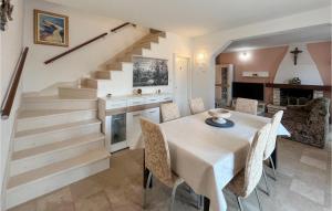 3 Bedroom Awesome Home In Splitska