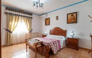 3 Bedroom Gorgeous Home In Iznájar