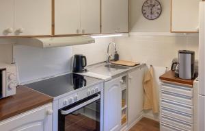 Awesome Home In Sävsjö