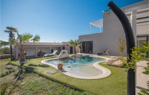 Lovely Home In Kastelir