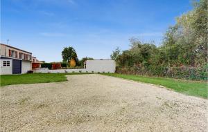 3 Bedroom Nice Home In La Tremblade