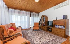 Two-Bedroom Apartment In Duce