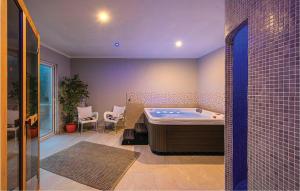 2 Bedroom Beautiful Apartment In Labin