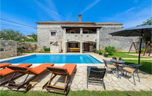 Holiday Home Svetvincenat With Outdoor Swimming Pool 207