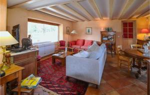 Cozy Home In Monseveroux