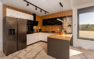 Gorgeous Home In Banjol