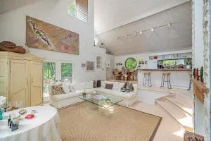 Riverside Chalet in Belfountain - Acton