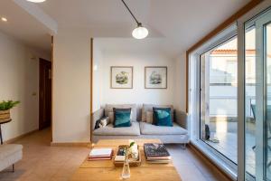 APARTAMENTO PLAYA SILGAR -50 m PLAYA CON 2 GARAJES Y 3 DORMITORIOS