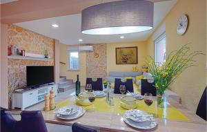 Three-Bedroom Holiday Home In Betiga