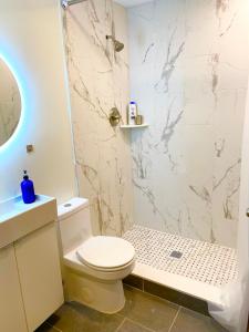 Brand New Modern Flat, Heart of University City