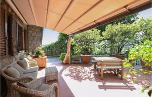 Lovely Apartment In Rogno With Wifi