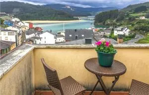 2 Bedroom Gorgeous Apartment In Mañon - 比韦罗