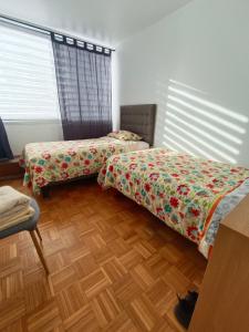 Habitaciones, 6 norte con San Martin con baño compartido