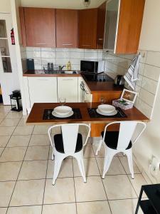 Appartements Studio lumineux sans vis a vis avec balcon prive : photos des chambres