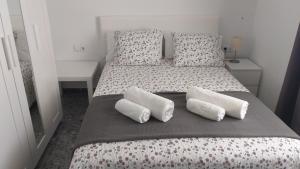 BNB LOLA - Habitacion con Baño privado en el pasillo y aire acondicionado