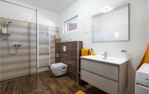 Nice Apartment In Prkos With Wifi