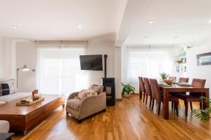 APARTAMENTO TURISTICO A 140 M PLAYA CANELIÑAS- Portonovo- 2 Habitaciones 5 pax 202