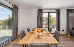 2 Bedroom Lovely Home In Stari Laz