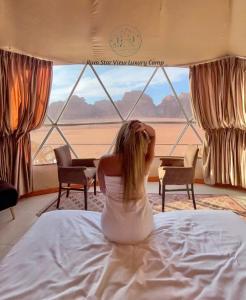 RUM STAR VIEW BUBBLES lUXURY CAMP