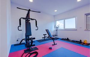 Stunning Home In Zrnovo With Wifi