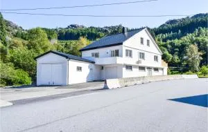 Lovely Home In Hauge I Dalane With Wifi - Nesvåg