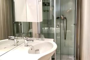 Appartement spacieux à Bessèges - Vue montagne et terrasse