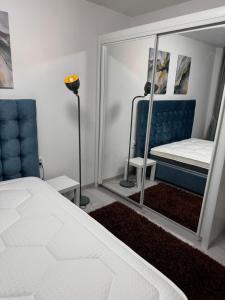 Urban Oasis Modern Apartment in the Heart of the City