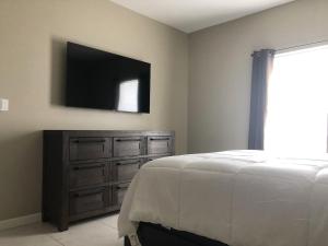 Relax & Enjoy In Our Spacious Townhome Getaway A