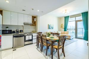 Full Mangrove Views - 5 min walk to Beach, Reem Park and Shams Boutik Mall - Modern Building - High Floor