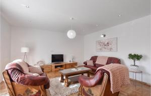 4 Bedroom Gorgeous Home In Hrvace