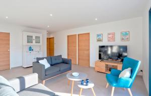 Lovely Home In Saint-Germain-Sur-Ay