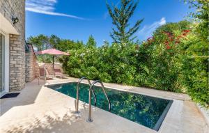 Beautiful Home In Fazana With Wifi