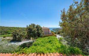 3 Bedroom Beautiful Home In Pavicini
