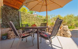 Stunning Apartment In Brodarica