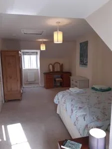 Three storey Cotswold Stone House in Beautiful Village - Eynsham