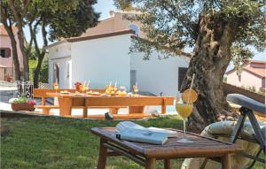 Beautiful Apartment In Pula With Wifi