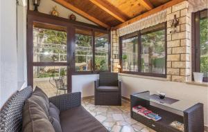 Awesome Home In Rovinj With Kitchen