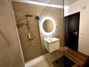 Modern app #2 renovated ground floor 4pers