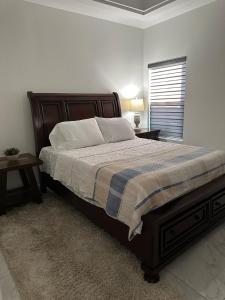 Carroll Estates 3 Bedroom Apartment Retreat