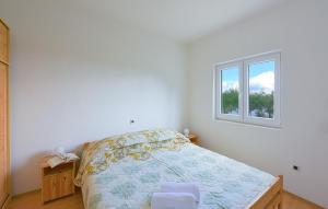 2 Bedroom Awesome Apartment In Ugljan