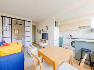 Charming apartment with 1 BDR 2 P Muette 16 ème