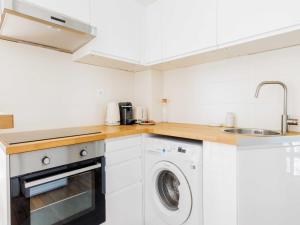 Flat with balcony 1BDR 2P - Batignolles