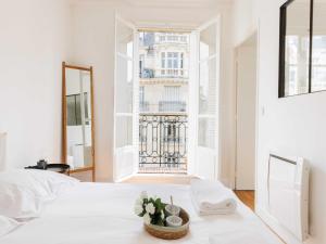 Flat with balcony 1BDR 2P - Batignolles